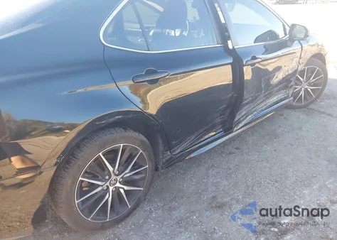 2022 Toyota Camry Se z USA, uszkodzony, nr VIN 4T1S11AK2NU683150